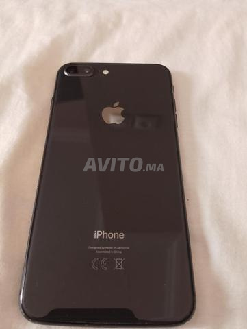 Je vends un iPhone 8 (64 Go) en bon état - 2