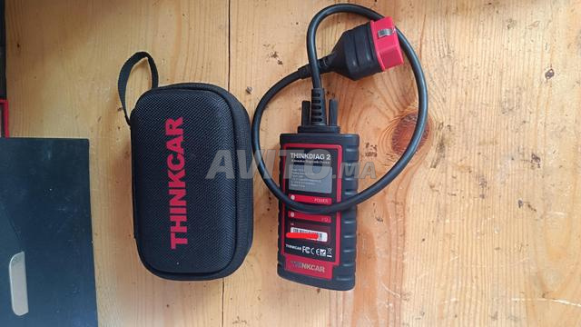 Outil de diagnostic automobile