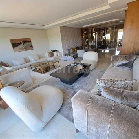 147777-بيع شقة بالدار البيضاء الواحة بمساحة 144 متر مربع