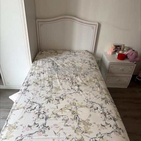 Lit avec matelas marque Çilek - 2
