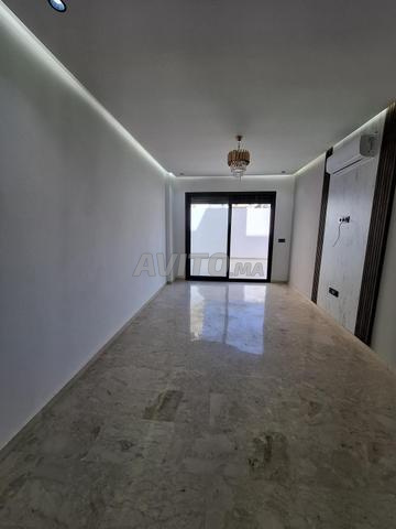Studio neuf à louer quartier des hôpitaux - 2