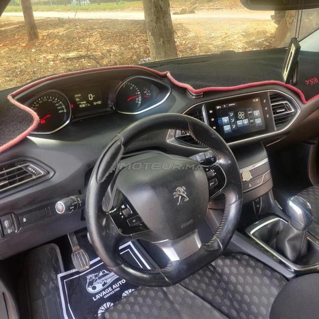 Peugeot 308 diesel modèle 2014 le mois 10