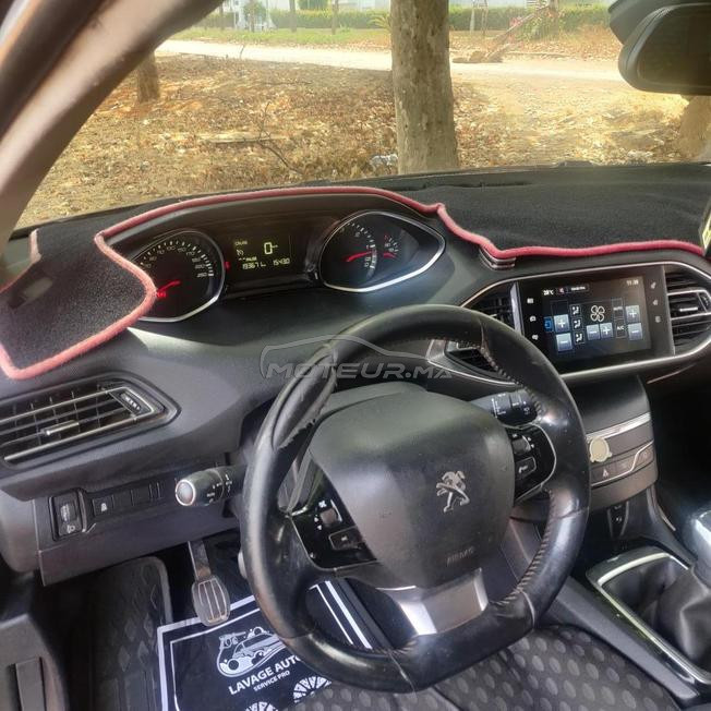 Peugeot 308 diesel modèle 2014 le mois 10