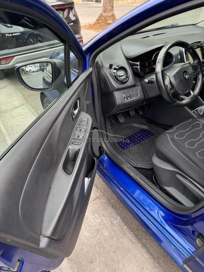 je me en vente mon voiture année 2016 mois 12