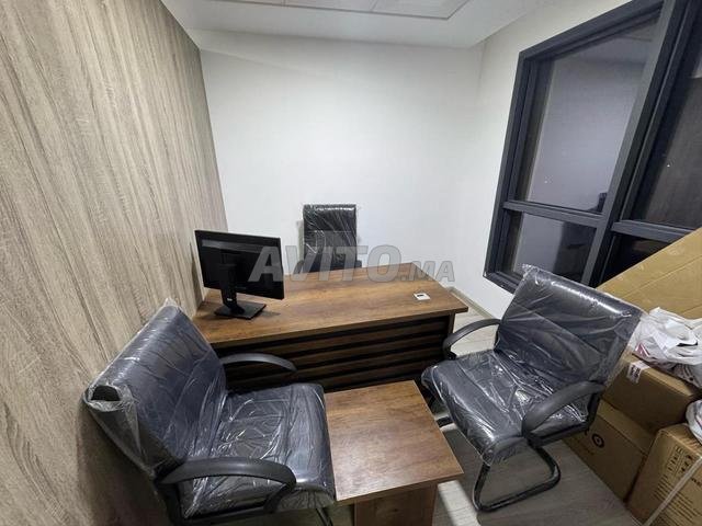 BUREAU EN BOIS ÉLÉGANT - 2