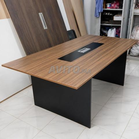 طاولة اجتماعات عصرية فاخرة - 2