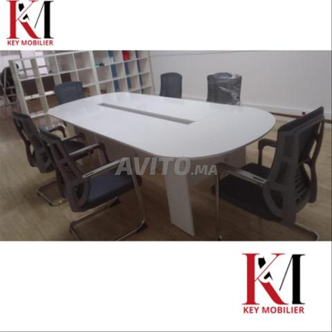 🖥️ TABLE DE RÉUNION – AMÉNAGEMENT BUREAU - 2