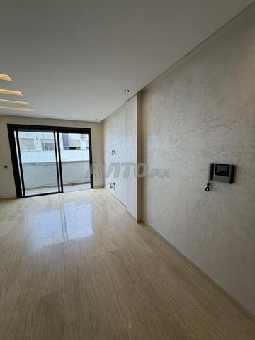 Studio à louer à côté de clinique chikh khalifa - 2