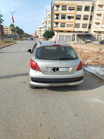Peugeot 207 2006 essence - 2