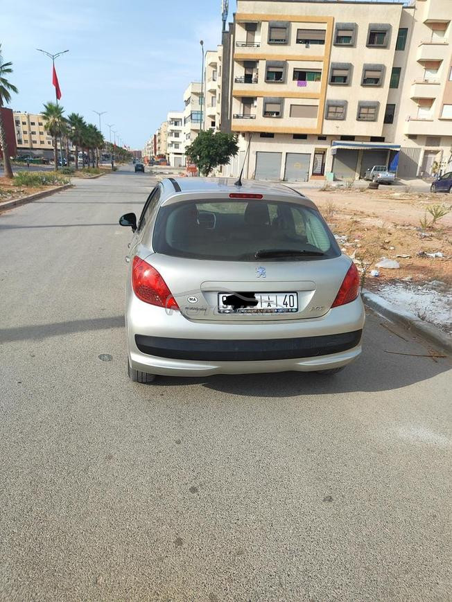 Peugeot 207 2006 essence 