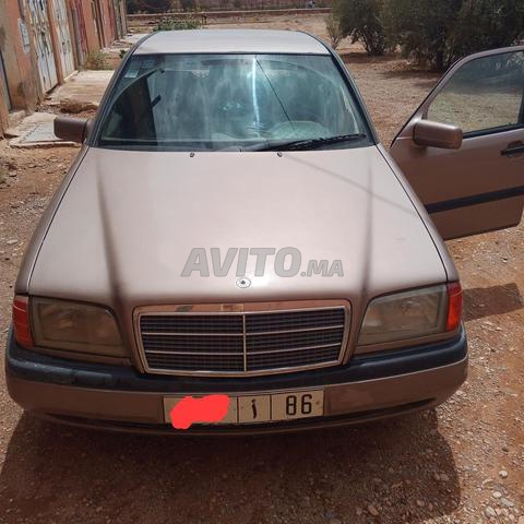 Mercedes C200 diesel modèle 1994 dédouanée 2010 - 2