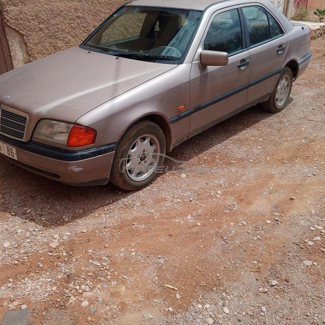 Mercedes C200 diesel model 1994 dédouaner 2010