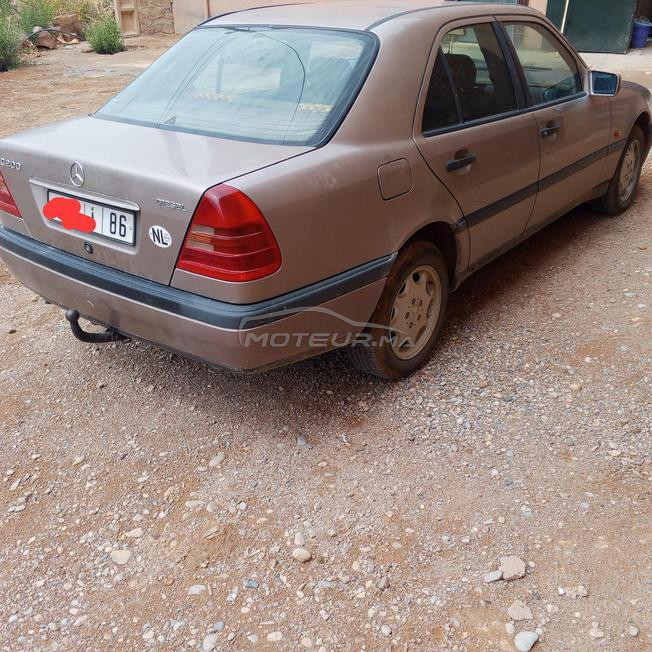 Mercedes C200 diesel model 1994 dédouaner 2010