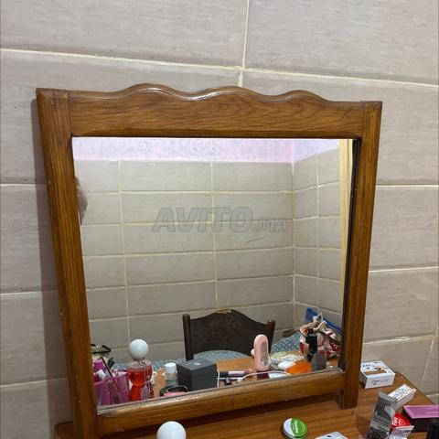 Miroir avec cadre en bois – bon état – Oujda