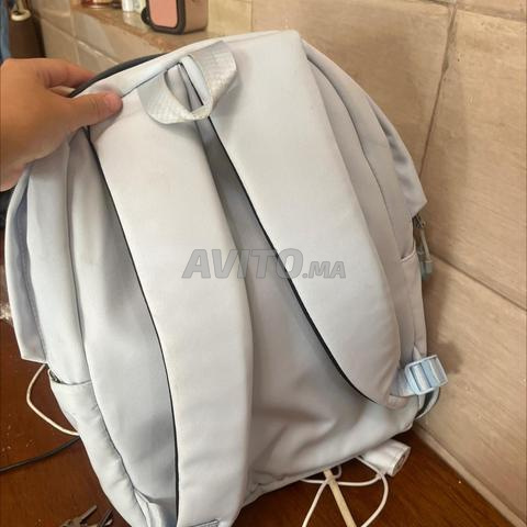 حقيبة ظهر نايك رمادية، مثالية للمدرسة. - 2