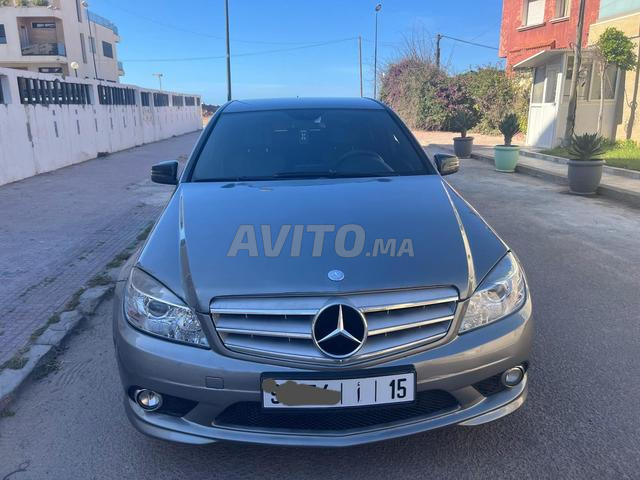 Mercedes-Benz 220 Diesel Automatique 2009 - 2
