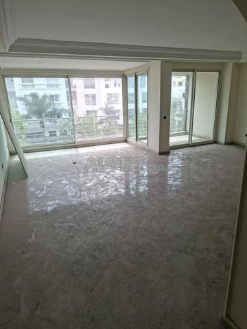 À louer un appart de 4 chambres
