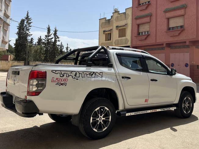 mitsubishi L200 sportero 4*4