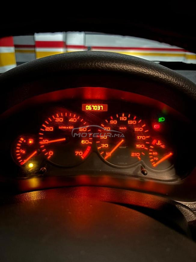 Peugeot 206 Essence Manuelle 2003 à Tanger