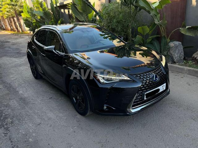 Lexus UX 250h essence hybride - 2