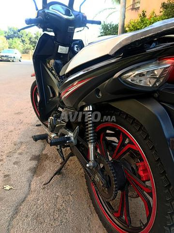 سوزوكي GSX-R1000 - 2