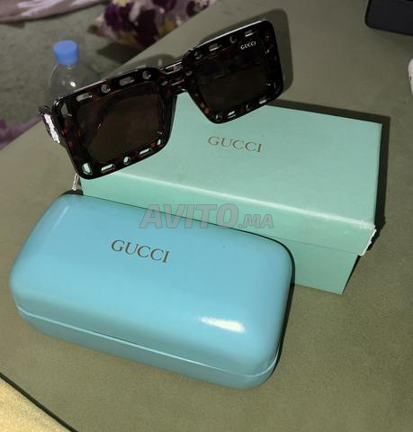 Lunettes GUCCI très bonne qualité avec boîtier - 2