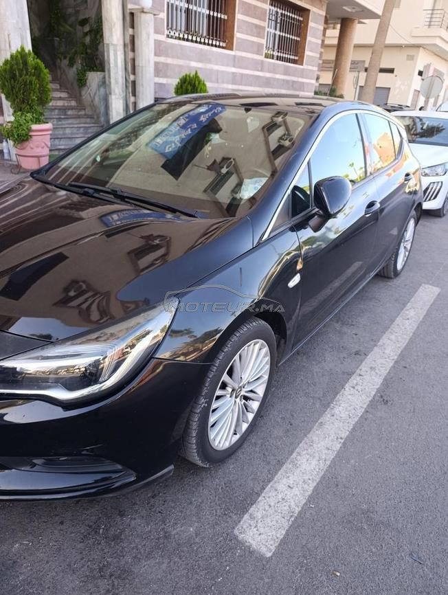 Opel Astra Diesel Manuelle 2018 à Fès