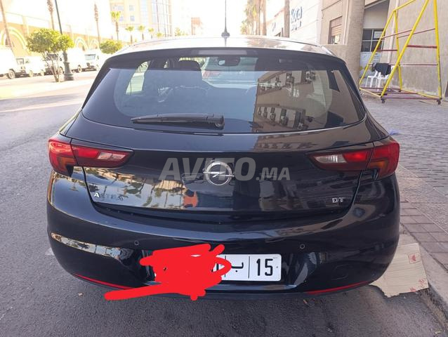 Opel Astra Diesel Manuelle 2018 à Fès - 2