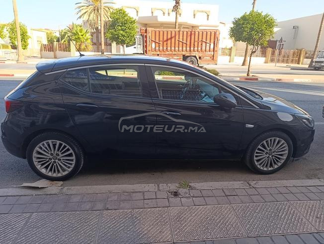 Opel Astra Diesel Manuelle 2018 à Fès
