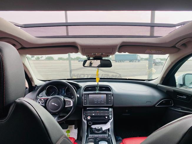 jaguar xe très bon état 