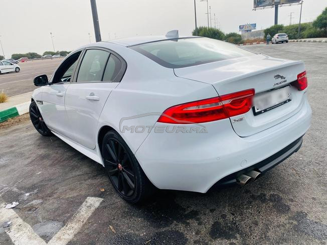 jaguar xe très bon état 