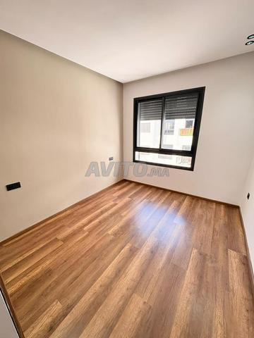 Studio vide à louer quartier des hôpitaux - 2