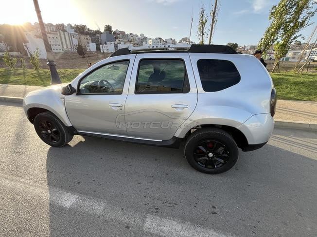dacia duster model 2013 
