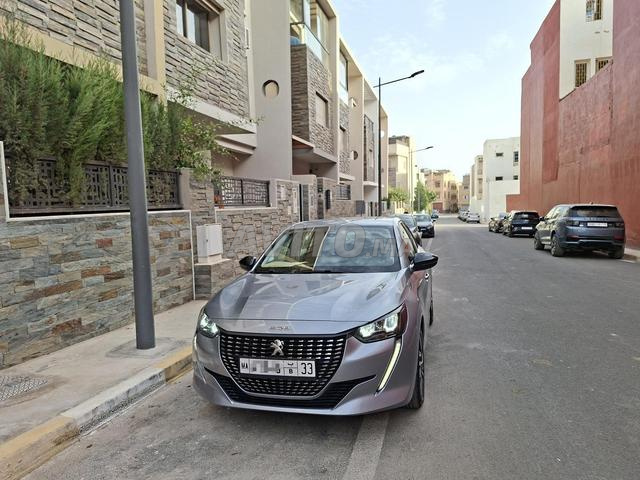 Peugeot 208 Diesel Manuelle 2023 à Agadir - 2