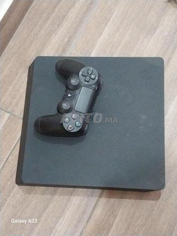 Playstation 4 Slim - 2
