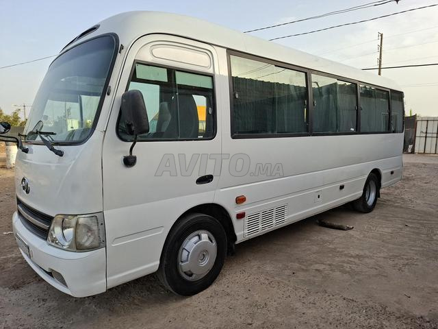 Hyundai Cunty Transport Personnel - 2