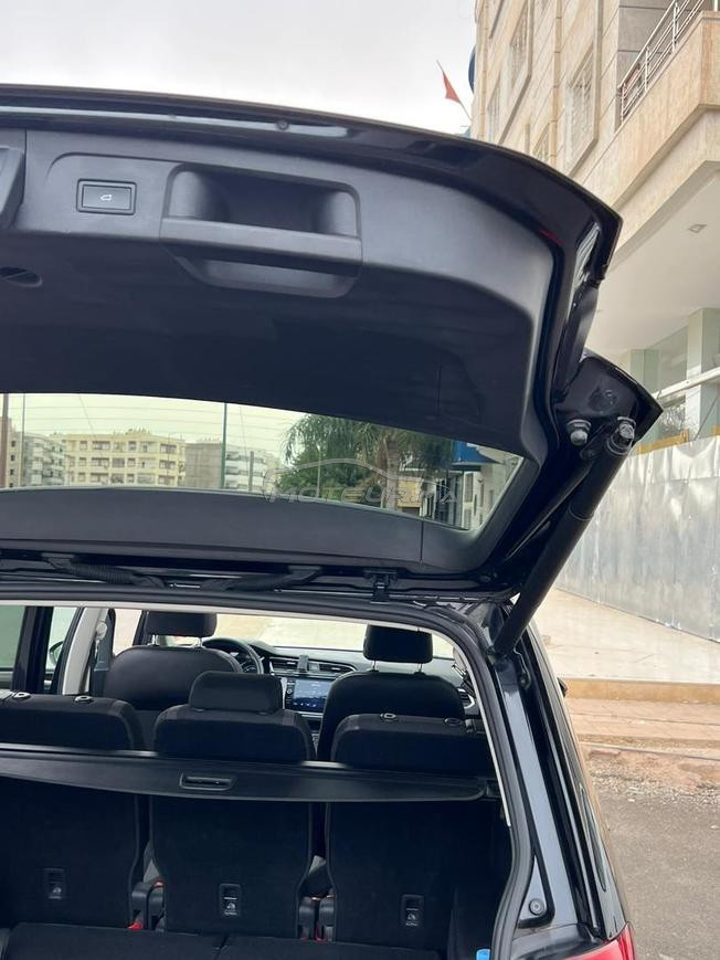 Volkswagen Touran Diesel Manuelle 2021 à Fès