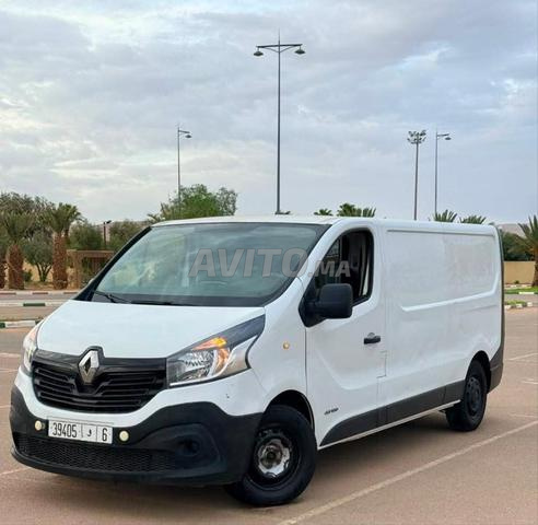 RENAULT TRAFIC MODÈLE 2018/10 - 2