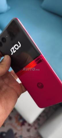 Motorola RAZR 40 Ultra prix fixe - 2