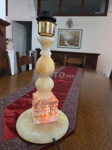 قاعدة مصباح أرضي