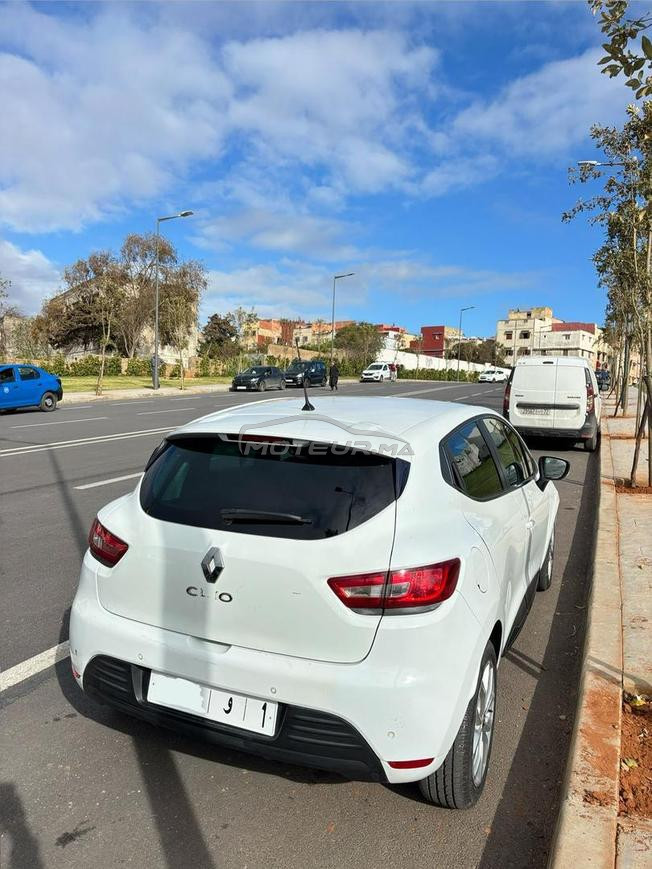  Clio 4 modele 2021  tres bon etat (sans courtier)