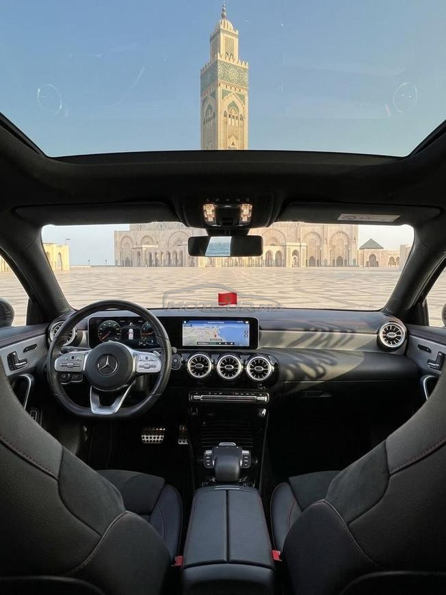 Mercedes Benz CLA comme neuf 