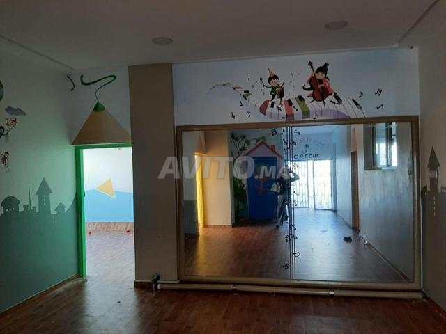 Local Commercial de 170 m² en RDC de Résidence