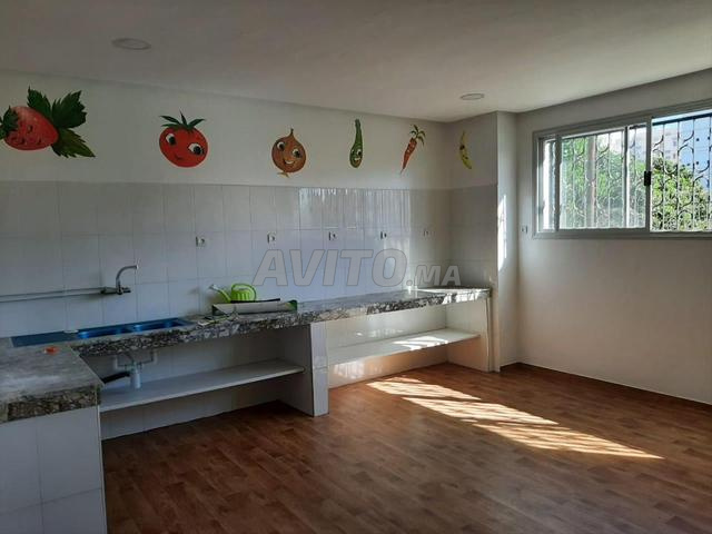 Local Commercial de 170 m² en RDC de Résidence