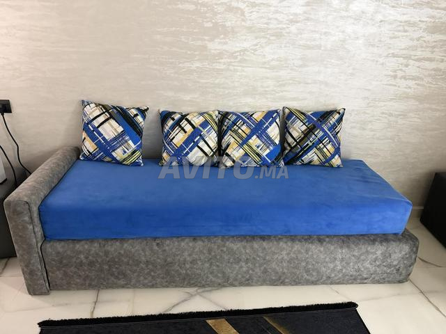 Ensemble de meubles élégants et bien entretenus pour la maison - 2