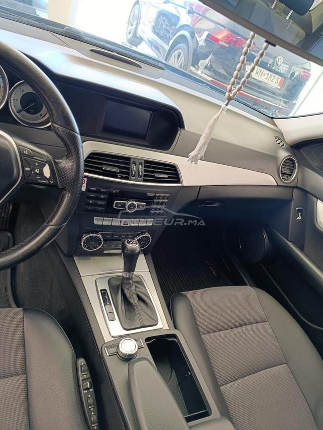 – Mercedes-Benz C220 Avantgarde