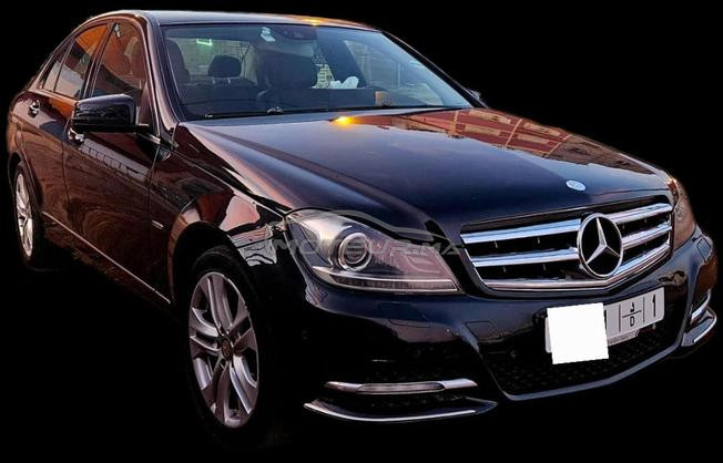 – Mercedes-Benz C220 Avantgarde