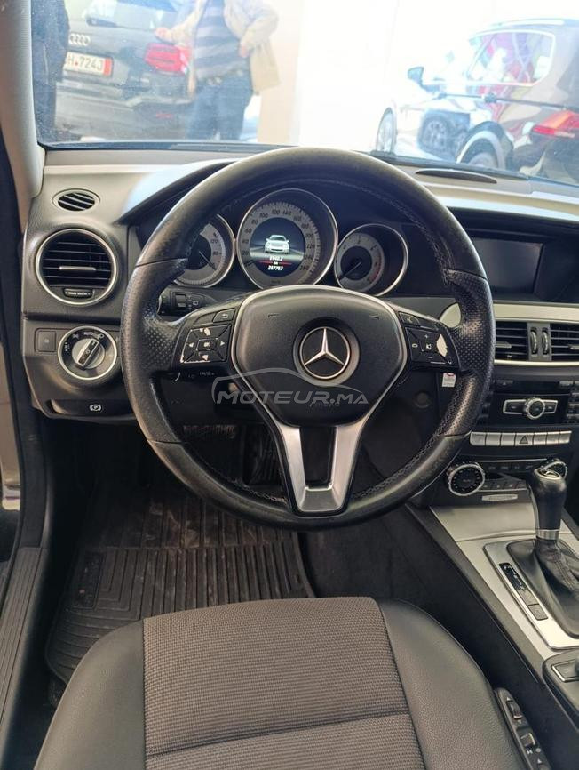 – Mercedes-Benz C220 Avantgarde