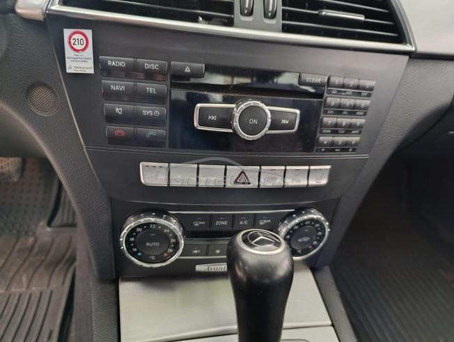 – Mercedes-Benz C220 Avantgarde