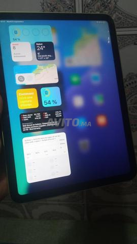 iPad 10ème génération Wi-Fi 64Go - 2
